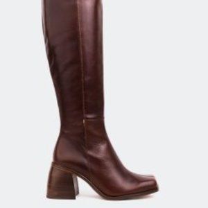L'intervalle Beaumont Chestnut Leather